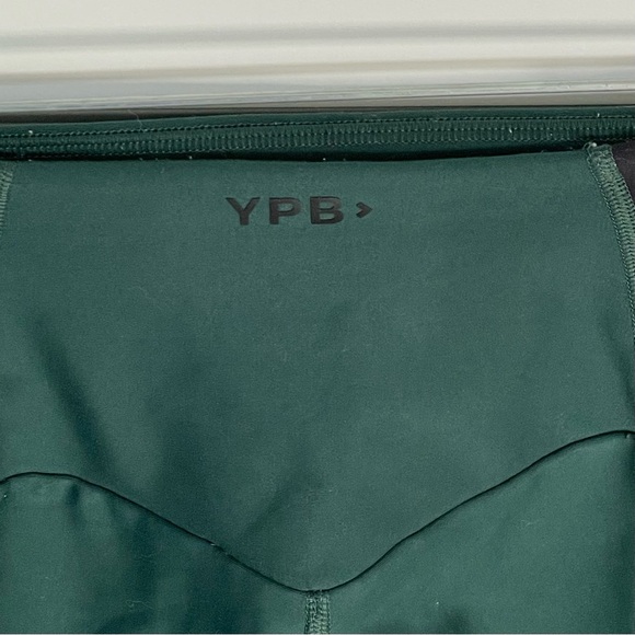 Abercrombie & Fitch Green/Black YPB Curve Love Leggings - 35689 - Picture 8 of 10